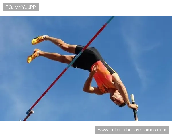 跳高队员优化助跑连贯度，整体起跳质量提升